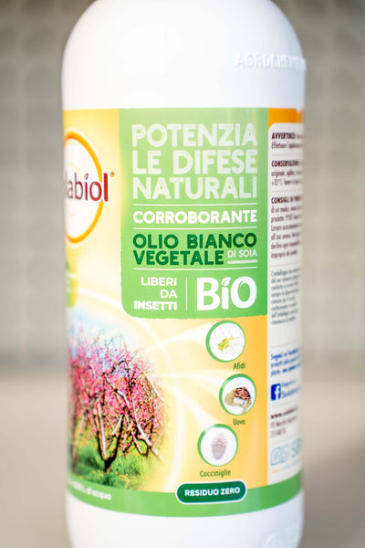 Olio Bianco Vegetale Di Soia Difesa Biologica Insetti - Solabiol, prodotto naturale per la protezione delle piante.